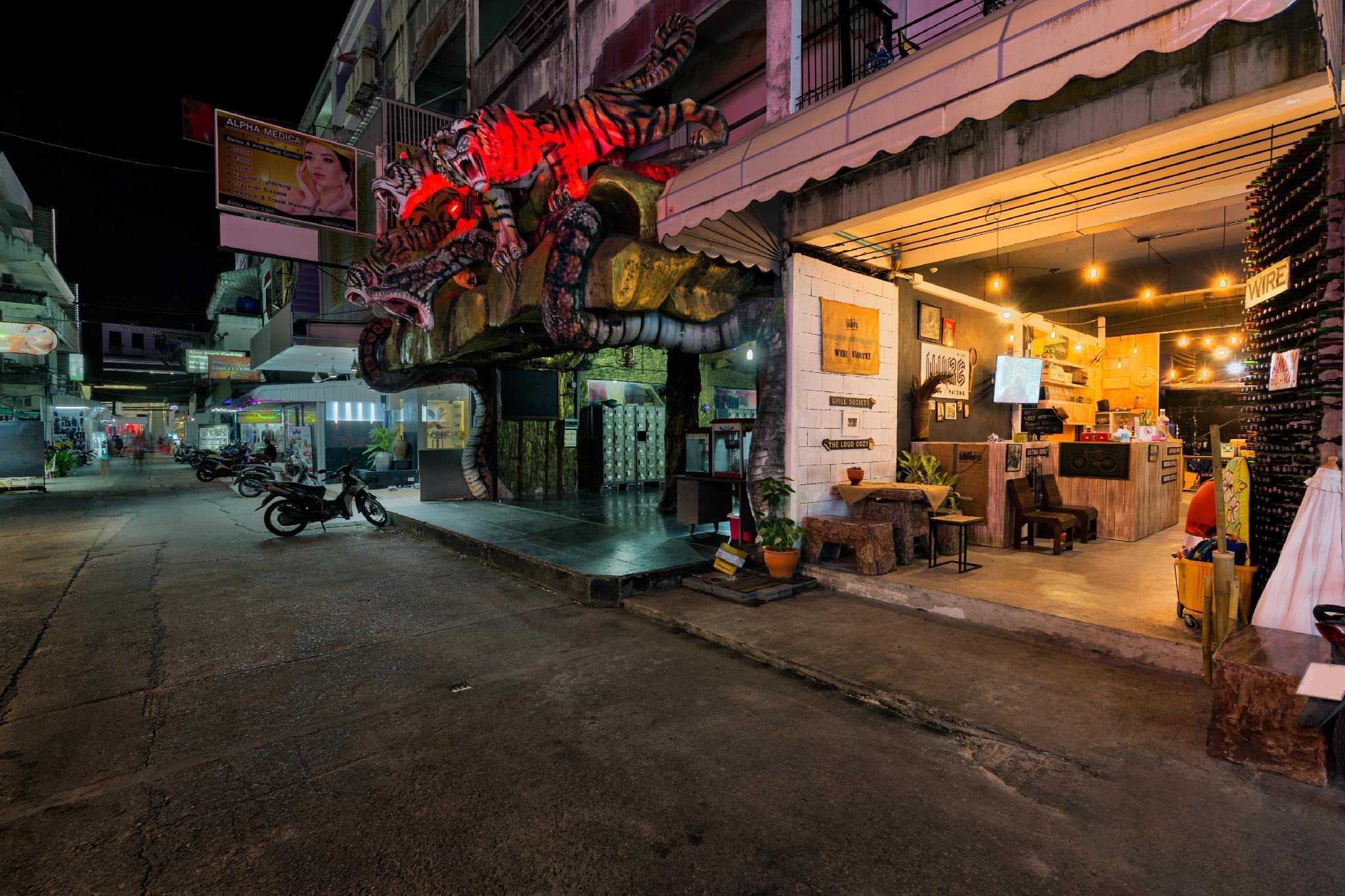 Wire Hostel Patong Ngoại thất bức ảnh