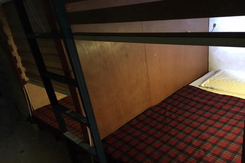 Wire Hostel Patong Ngoại thất bức ảnh