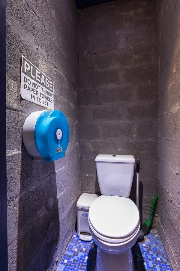 Wire Hostel Patong Ngoại thất bức ảnh