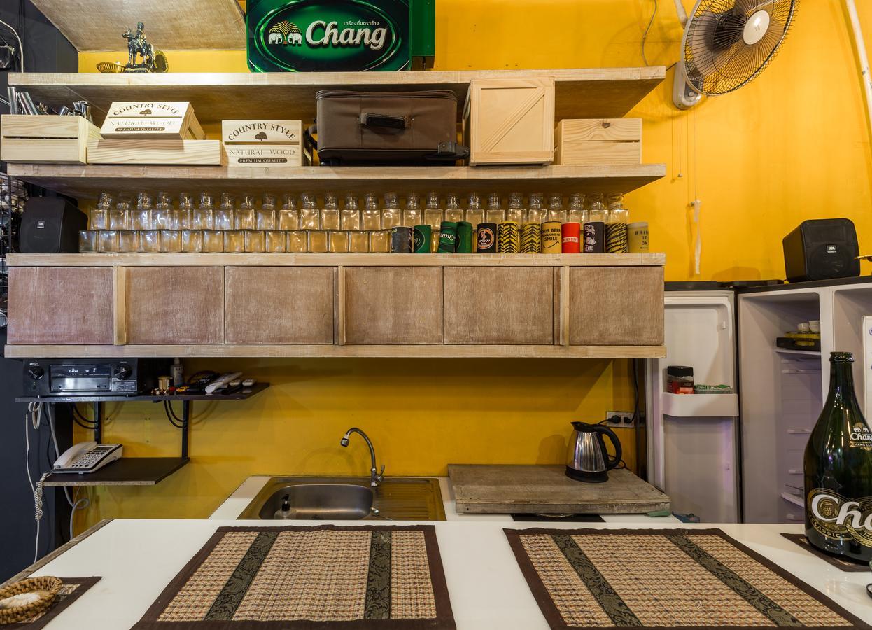 Wire Hostel Patong Ngoại thất bức ảnh